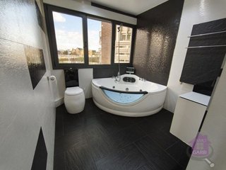 Piso en venta en Miracruz - Bidebieta en San Sebastián-Donostia