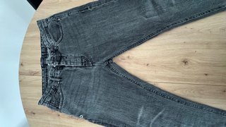 Vaqueros Bershka mujer talla 40 grises