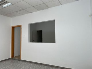 Local comercial en venta en La Torrassa en Hospitalet de Llobregat, L´