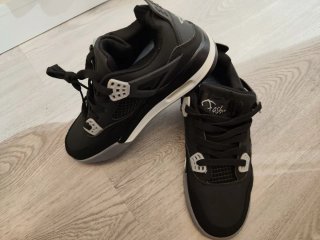 Zapatillas Deportivas Negras y Grises
