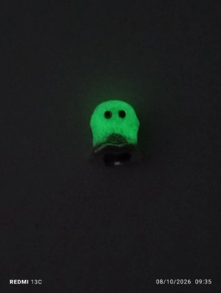 Charm fantasma
