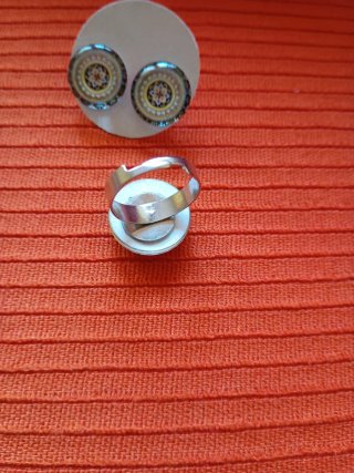 Conjunto de Anillo y Pendientes Étnicos