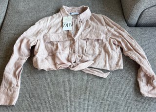 Camisa Zara manga larga anudada lino rosa nude