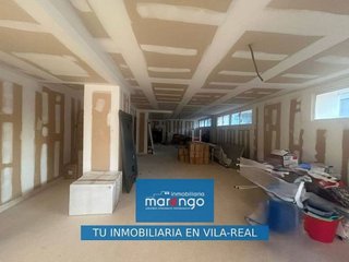 Local comercial en venta en Piscinas en Villarreal