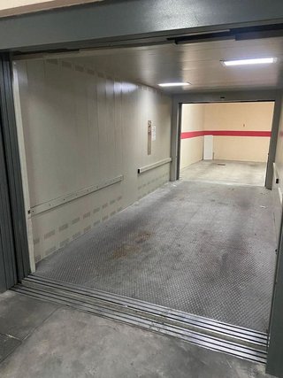 Garaje en alquiler en Valdeacederas en Madrid