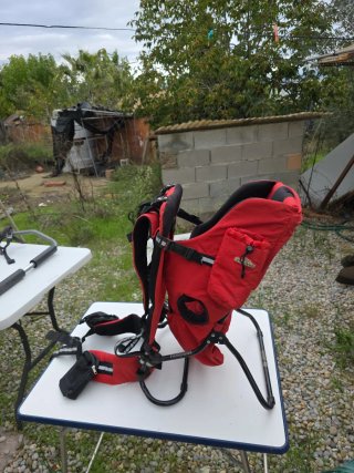 Mochila portabebés montaña
