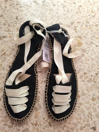 Zapatillas esparto negras y blancas talla 39