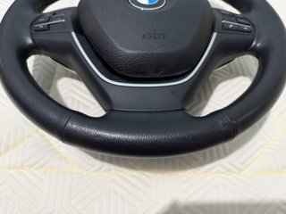 Volante BMW modelo F ORIGINAL con levas