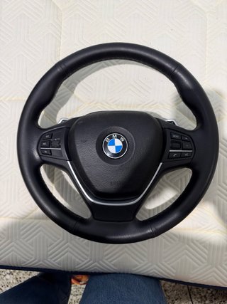 Volante BMW modelo F ORIGINAL con levas