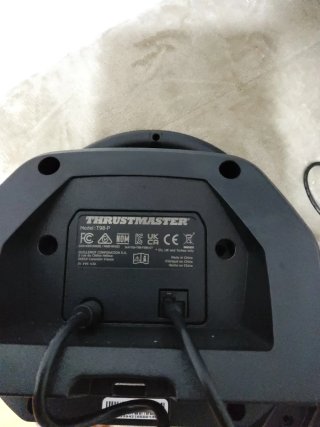 Volante Thrustmaster Ferrari