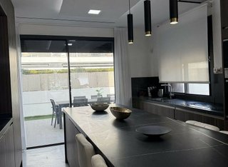 Chalet en alquiler en Las Lomas de Río Verde en Marbella