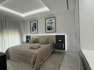 Chalet en alquiler en Las Lomas de Río Verde en Marbella