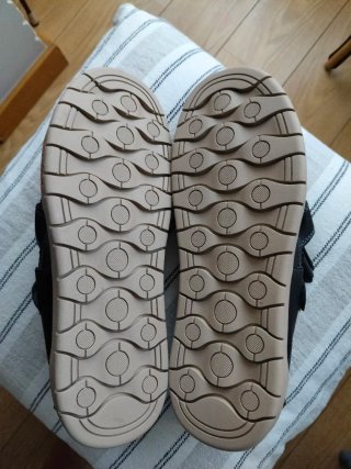Sandalias de piel negras talla 47 a estrenar