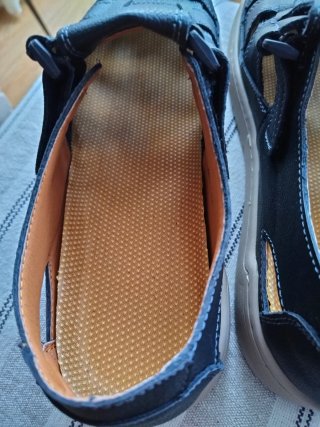 Sandalias de piel negras talla 47 a estrenar