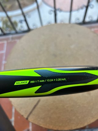 Pala de Pádel Kuikma Comfort y pelotas con 4 usos.