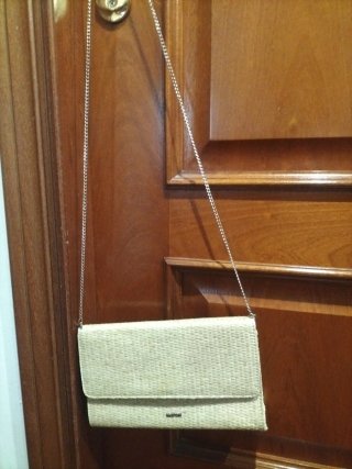 Cartera de Hombro de Rafia con Cadena