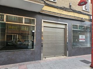 Local comercial en alquiler en Reyes en Parla