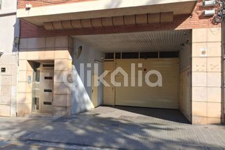 Garaje en venta en Centre en Cornellà de Llobregat