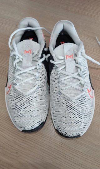 Nike Metcon 9 Premium Naranja Blanco