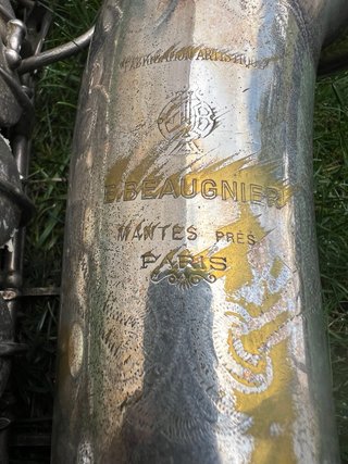 Saxofon Alto Antiguo E. Beaugnier Paris Vintage