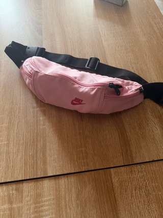 Riñonera Nike rosa