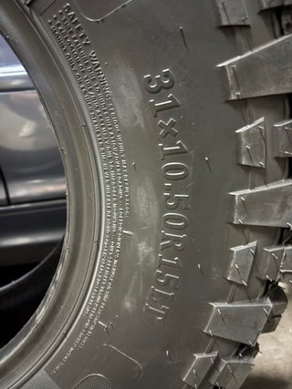 Neumaticos NUEVOS 4x4 31x10,5x15r