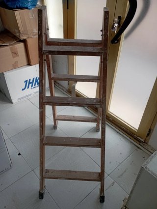 Escalera de madera 4 peldaños