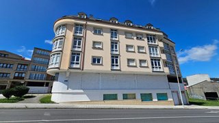 Local comercial en venta en Cee