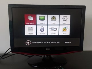 Monitor LG 19" HD para PC y TV