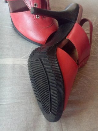Zapatos PIEL Dr. Martens Rojos T. 39  NUEVOS TACÓN