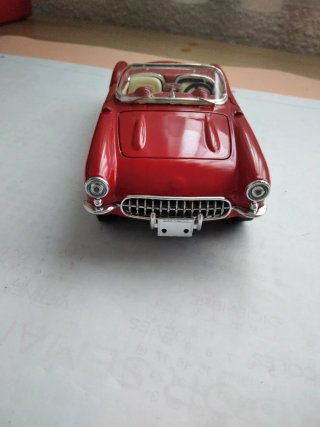 Coche a escala Chevrolet Corvette 1957
