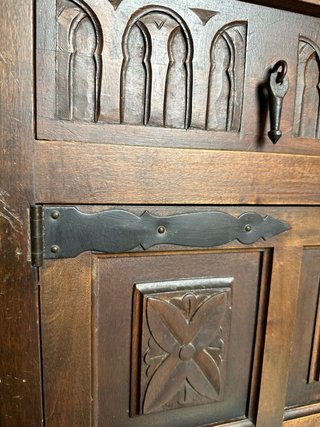 Aparador Castellano in Legno Massello Vintage