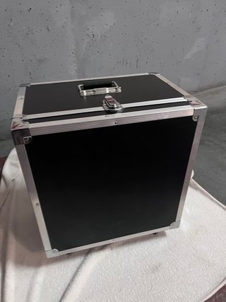 Caja de transporte especial con ruedas
