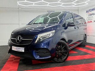 Mercedes-Benz V300d AMG 2022 239cv 9 velocidades