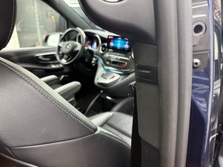 Mercedes-Benz V300d AMG 2022 239cv 9 velocidades