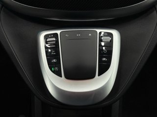 Mercedes-Benz V300d AMG 2022 239cv 9 velocidades