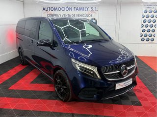 Mercedes-Benz V300d AMG 2022 239cv 9 velocidades