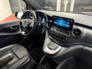 Mercedes-Benz V300d AMG 2022 239cv 9 velocidades