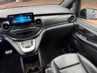 Mercedes-Benz V300d AMG 2022 239cv 9 velocidades