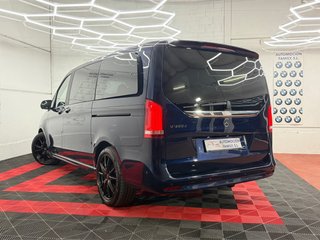 Mercedes-Benz V300d AMG 2022 239cv 9 velocidades
