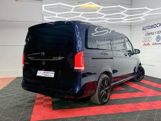 Mercedes-Benz V300d AMG 2022 239cv 9 velocidades