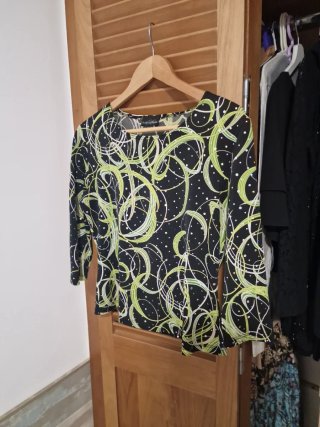 Camiseta fantasía fiesta negra y verde