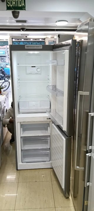 Nevera Combi  BALAY NO FROST Acero Inoxidable