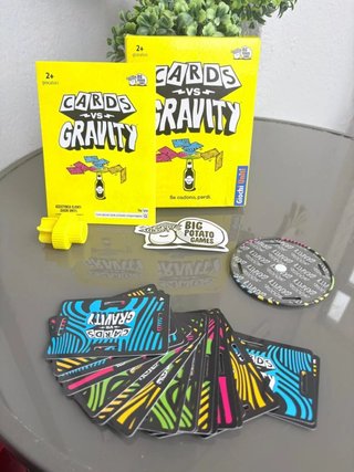 Juego de cartas Cards vs Gravity