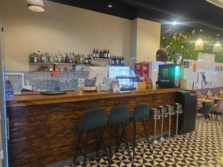 Traspaso Bar-Cafetería Equipado Poblenou