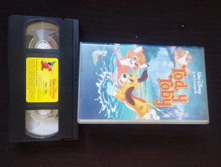 VHS Tod y Toby - Walt Disney