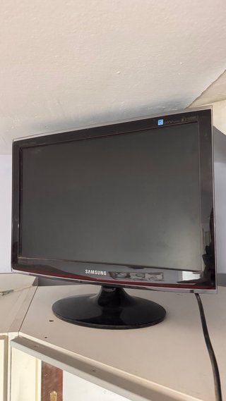 Televisor Samsung pequeño