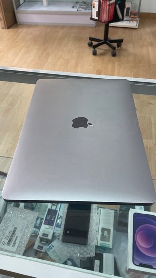MacBook Pro 2018 i7/16GB RAM 256GB Gris