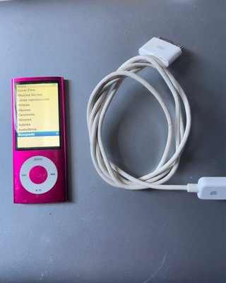 iPod Nano 5ta Gen Rosa + Cable