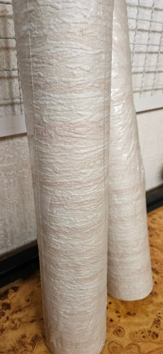 Papel pintado blanco y rosa